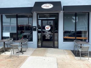 Das Good Cafe - Outside